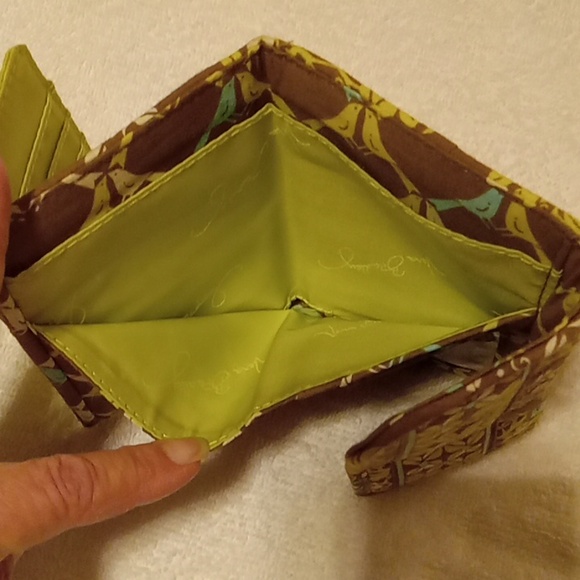 Vera Bradley Compact Taxi Brown and Green Floral Wallet Sittin In Tree Pattern - Picture 5 of 6